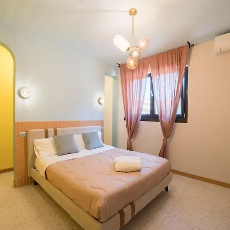 Leopardi Design With 2 Bathrooms *