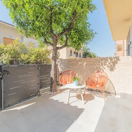 Leopardi Design With 2 Bathrooms Appartamento