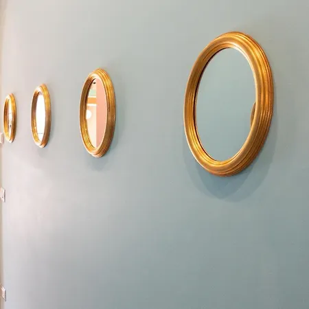 Leopardi Design With 2 Bathrooms