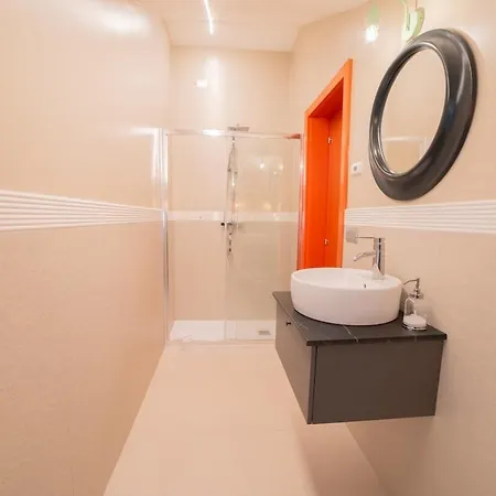 Leopardi Design With 2 Bathrooms Appartamento Alba Adriatica